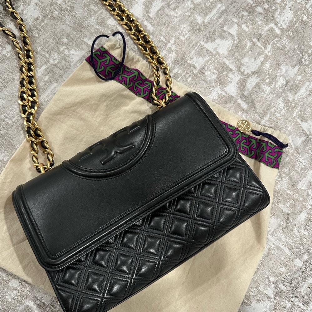 Tory Burch Fleming Black Convertible Bag – Chanel Style